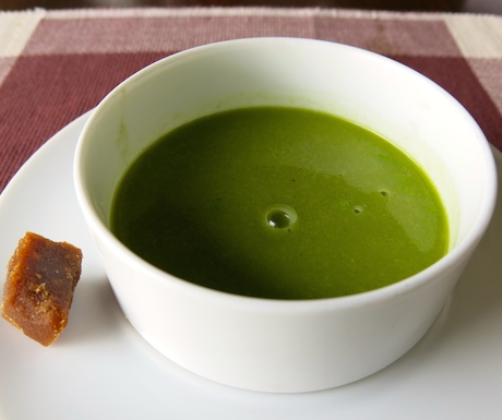 Full of green goodness with a little 'jaggery' palm sugar sweetner on the side.