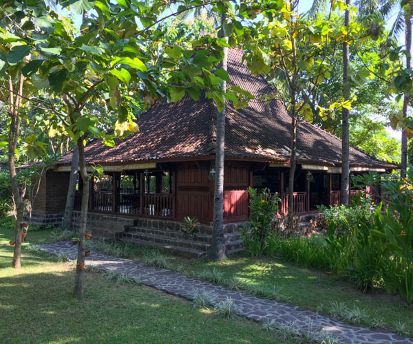 Diamond Beach Villa in Lombok