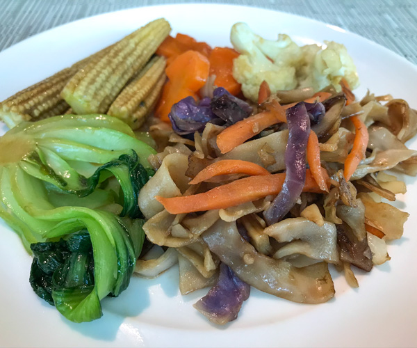 vegan stir fried noodles with vegetables