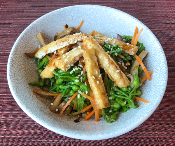 vegan salad with tofu