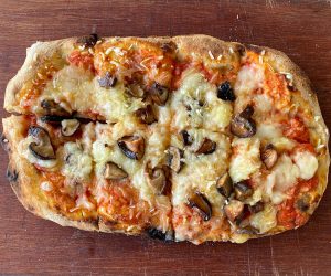 vegan pizza at Cora Cora