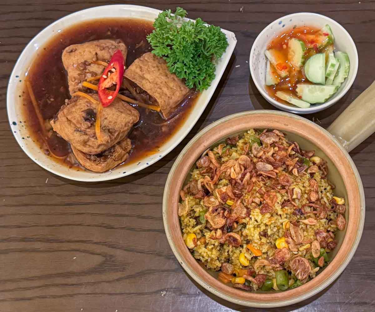 vegan Hanoi tofu and mushroom rice